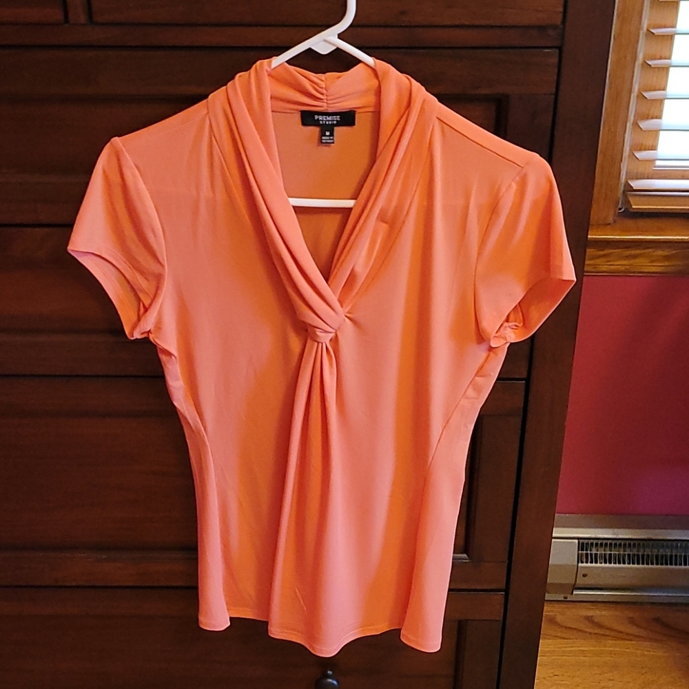 NWOT Womans Top